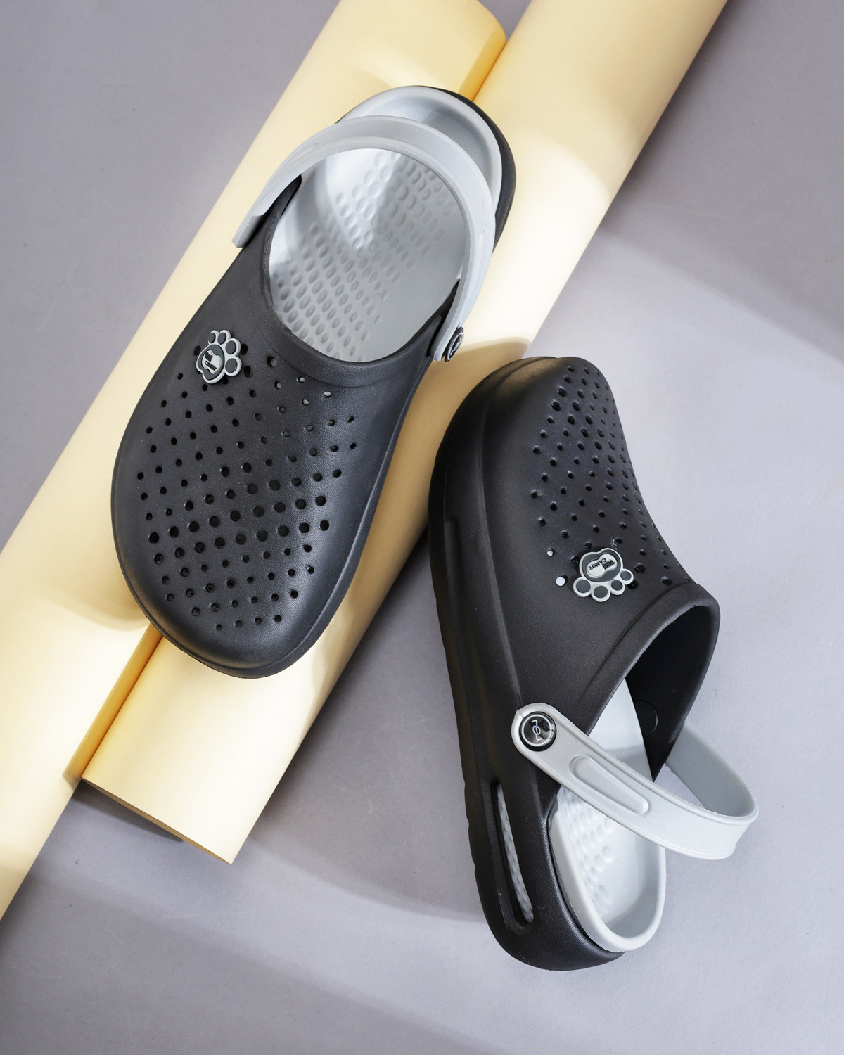 Image of TOE CANDY Men Clogs
