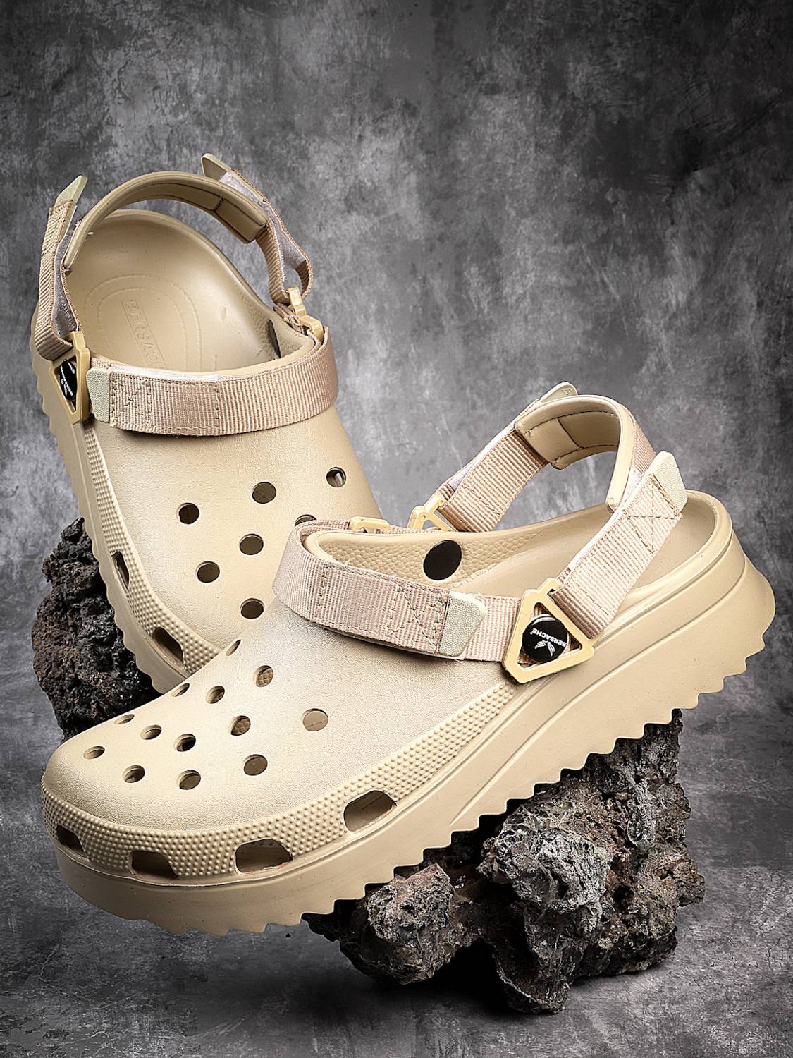 BERSACHE Men Beige Wedges - Image 1