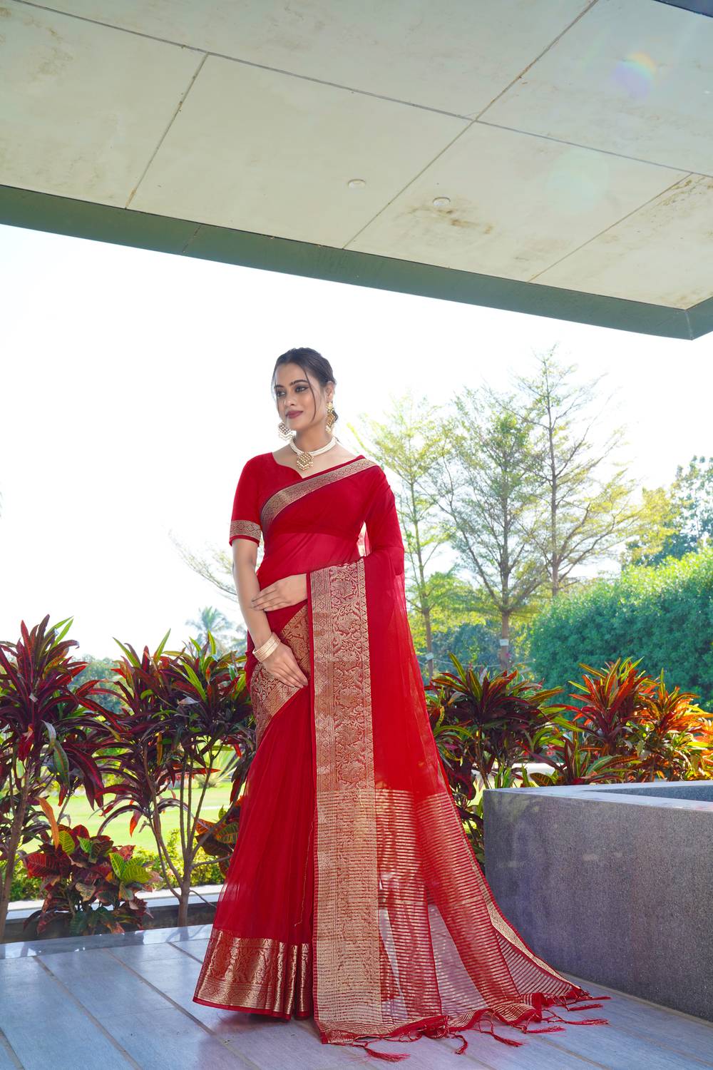 KOTHARI SBT Self Design Bandhani Organza Saree (Red)