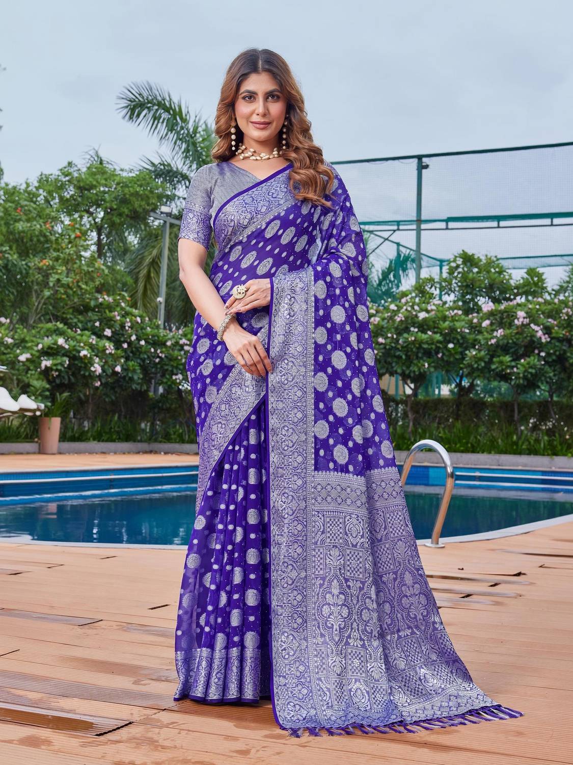 DHRUVIL TEXTILES Woven Banarasi Georgette, Jacquard Saree