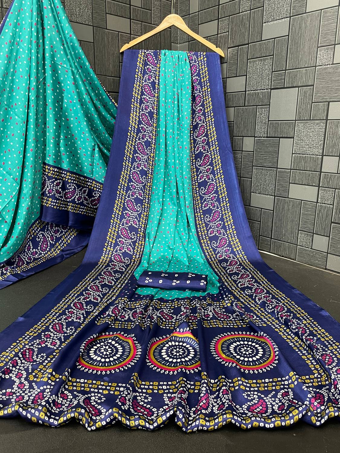AGV Printed Bollywood Crepe, Silk Blend Saree