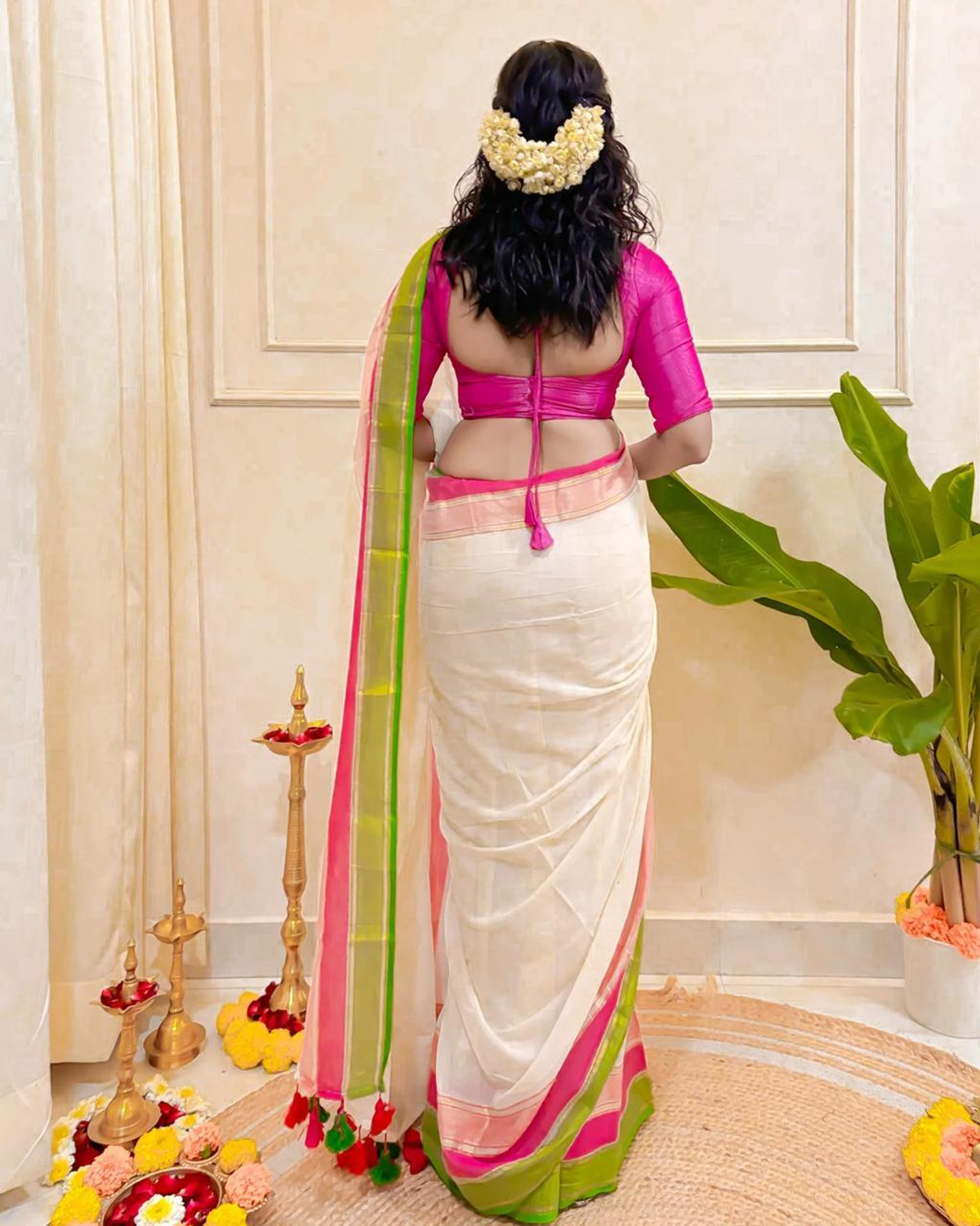 Image of TWRIL Woven Handloom Mulmul, Pure Cotton Saree