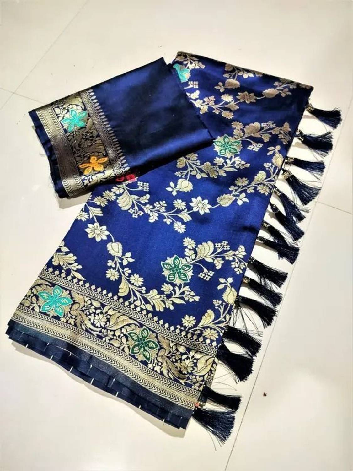 KanjiQueen Woven, Self Design Banarasi Silk Blend, Pure Silk Sare