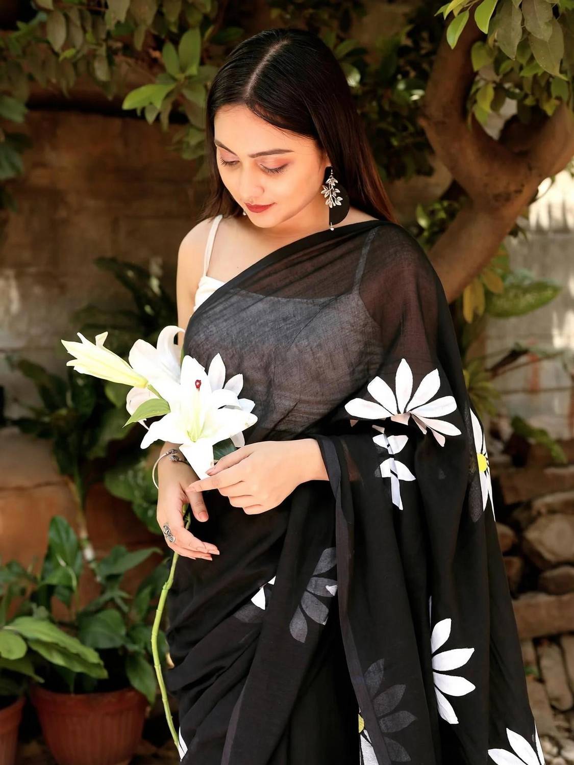 Aquiliq Floral Print Handloom Pure Cotton Saree