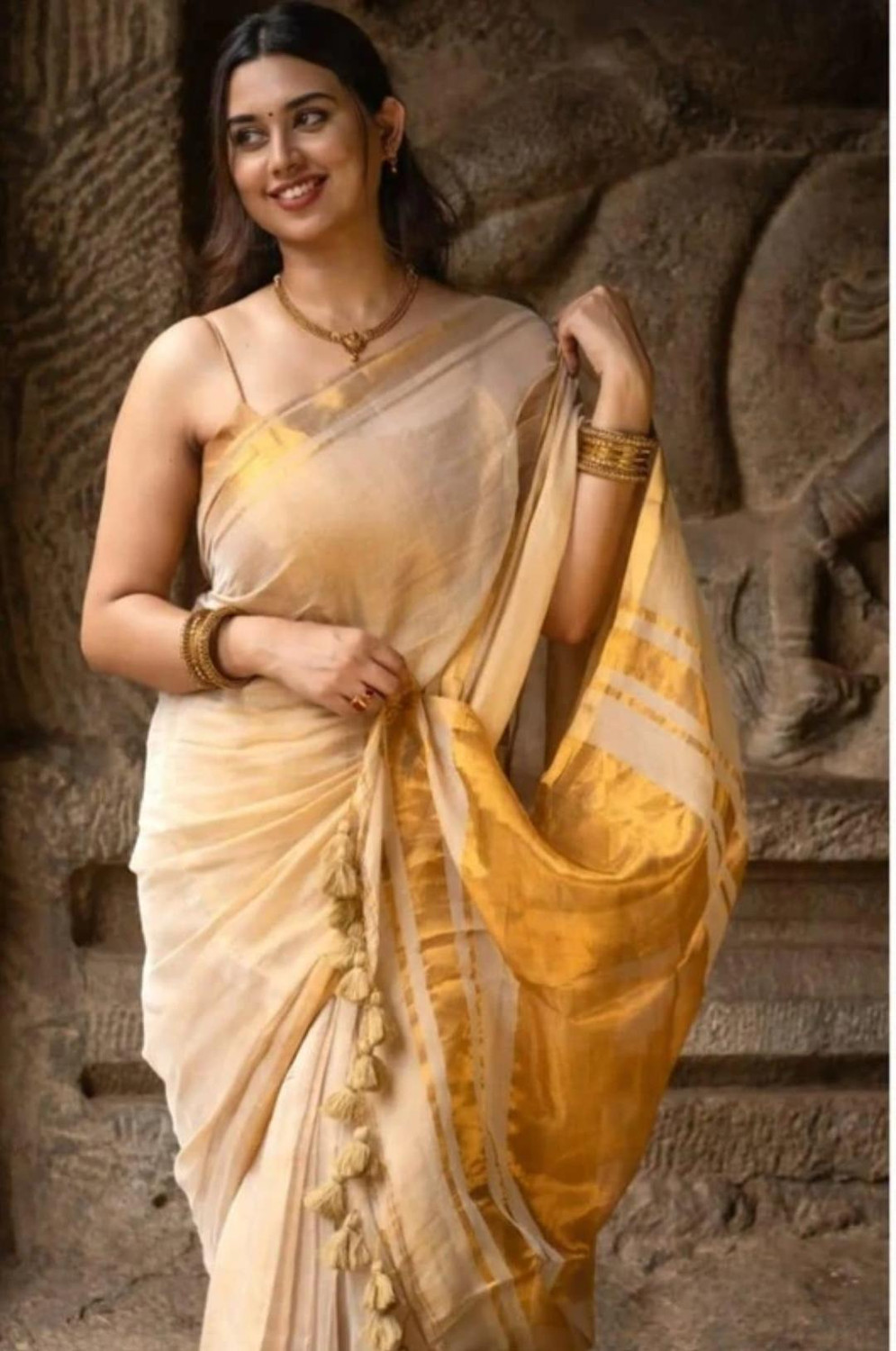 Image of Abharani Saree Kuthir Woven, Solid /Plain Kasavu Tissue Saree