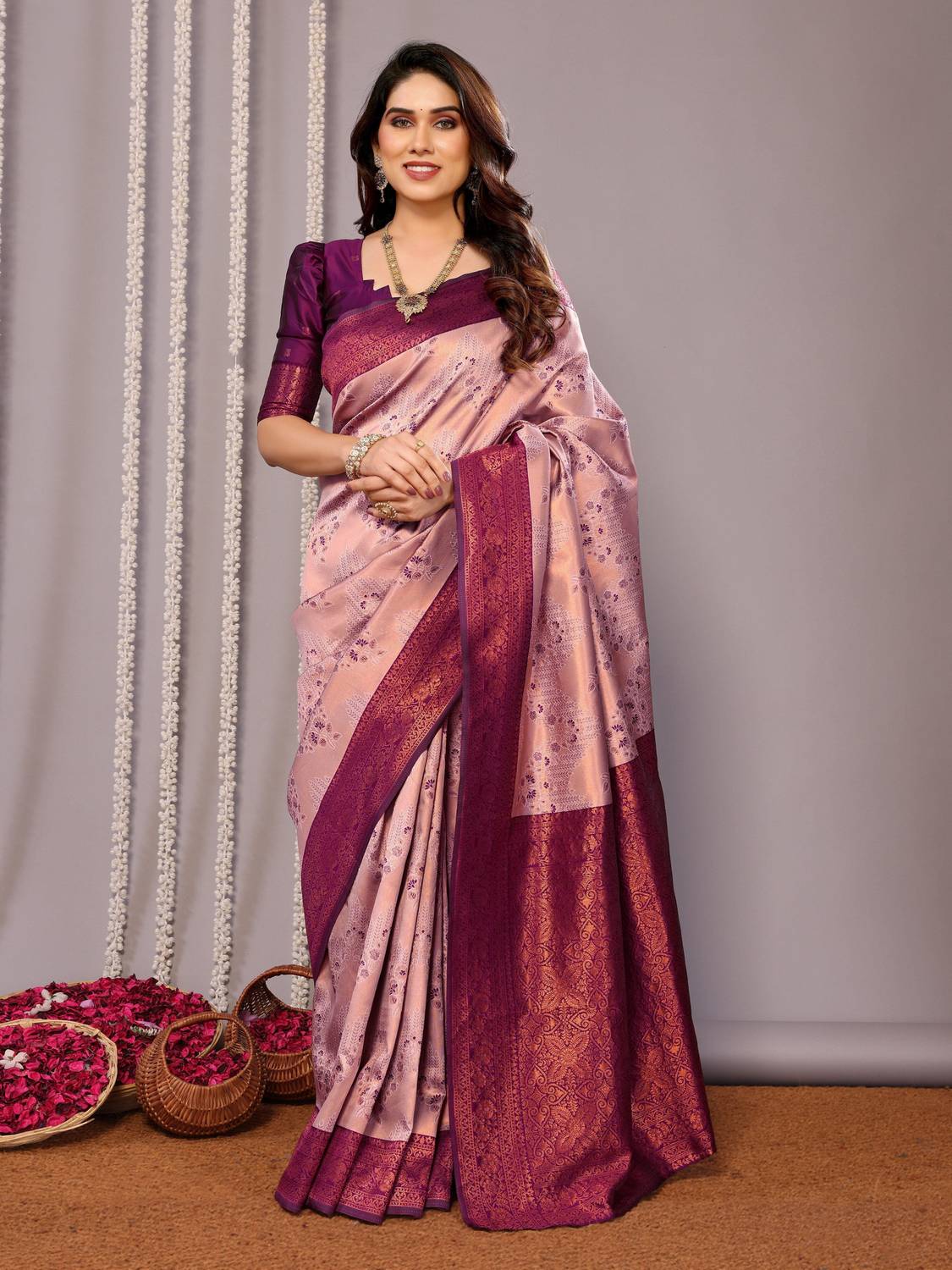 AVANTIKA FASHION Woven Kanjivaram Pure Silk, Art Silk Saree (Pink
