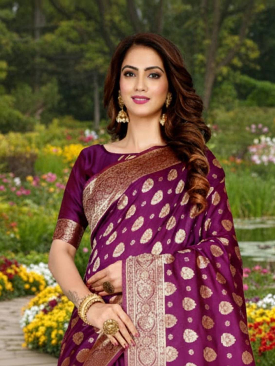 BOUGHTNOW Woven Banarasi Pure Silk Saree