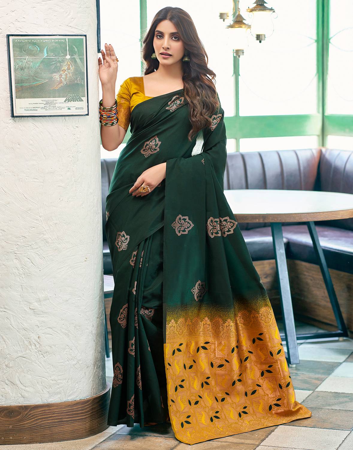 Samah Dyed, Woven, Self Design Banarasi Silk Blend, Jacquard Sare