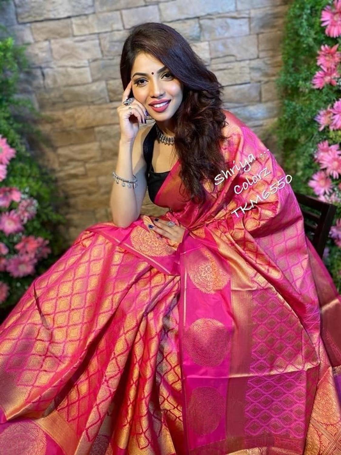 KanjiQueen Woven, Self Design Banarasi Silk Blend, Pure Silk Sare