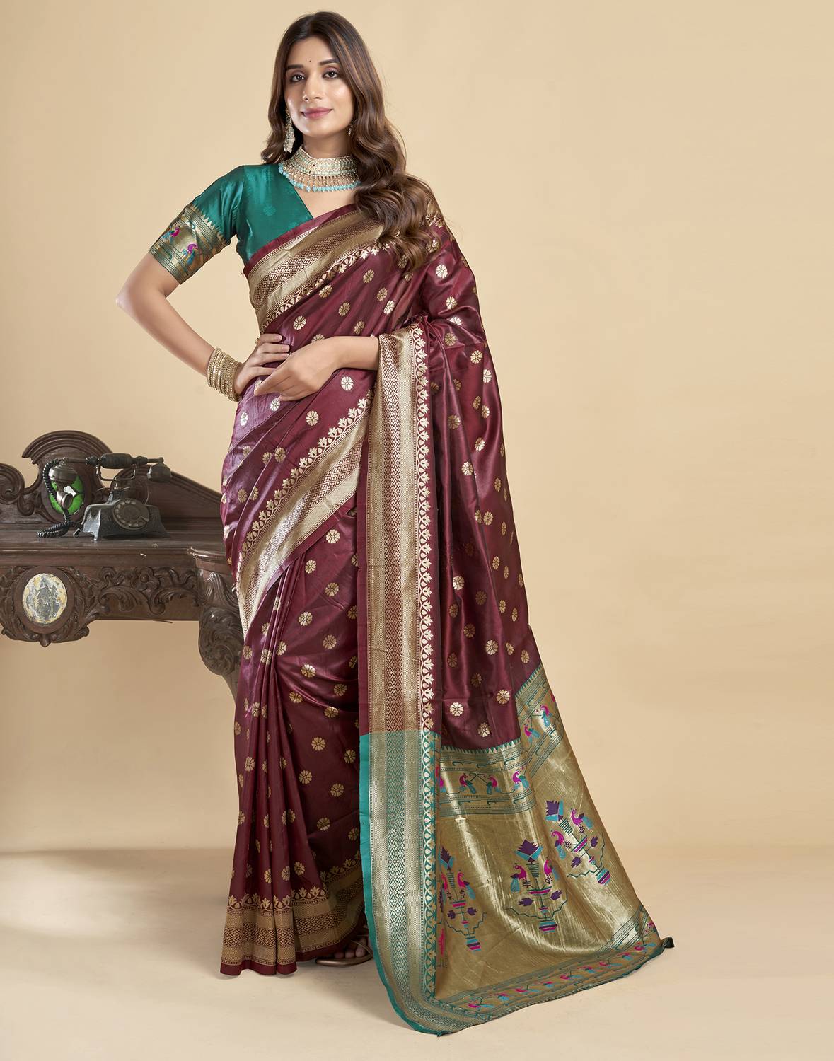Samah Dyed, Woven, Self Design Banarasi Silk Blend Saree (Brown,