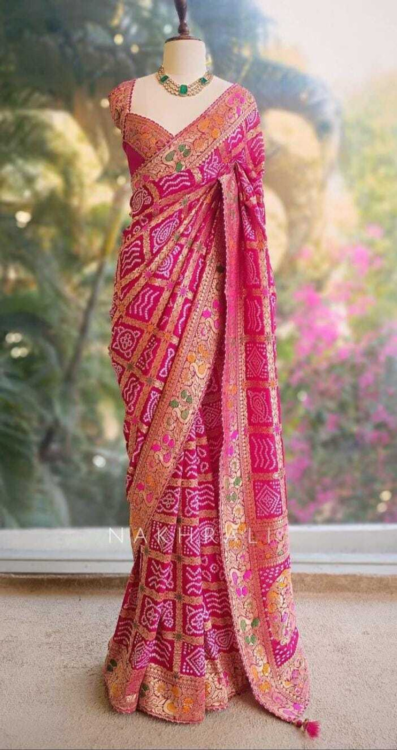 Image of Gajj kesari Woven, Printed Bandhani Pure Silk Saree