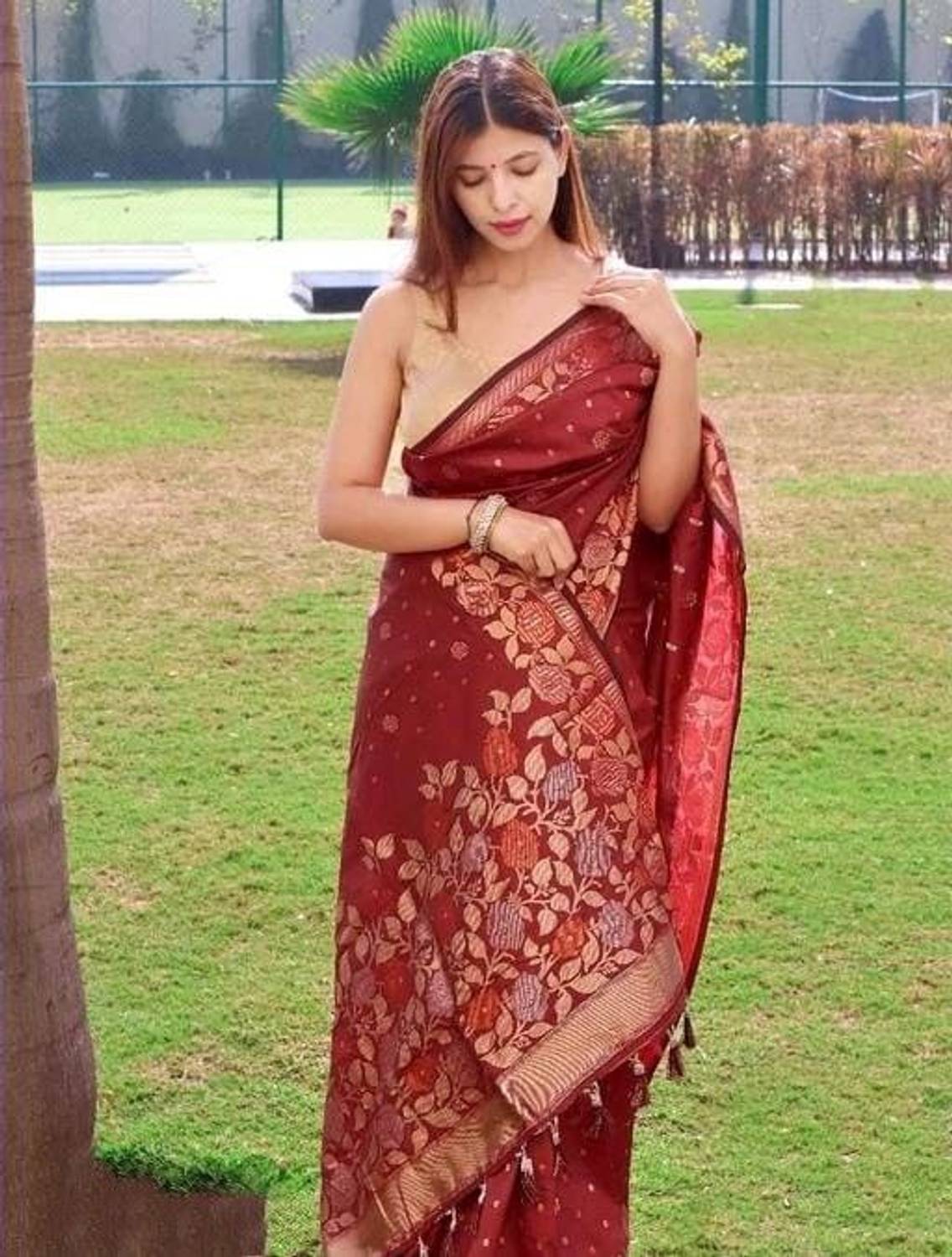 Bond Woven Kanjivaram Art Silk, Pure Silk Saree
