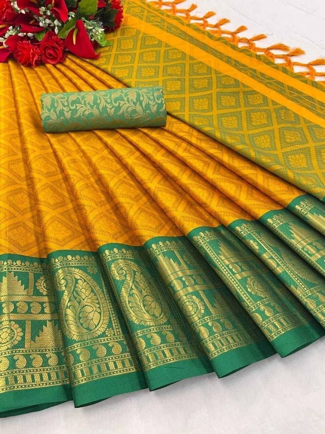 AVANTIKA FASHION Printed, Temple Border, Woven, Embellished, Soli