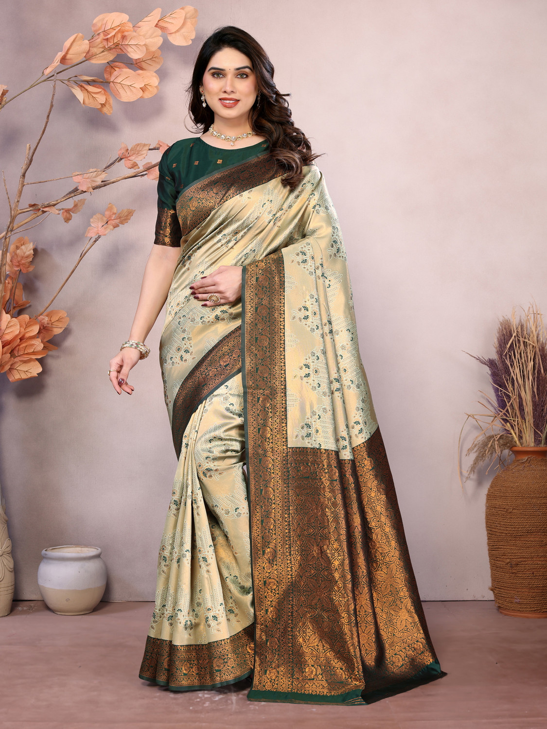 Image of fabguru Woven Kanjivaram Art Silk, Jacquard Saree