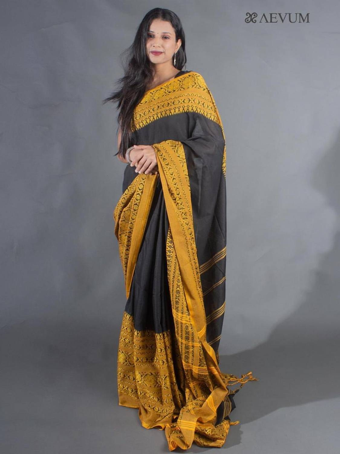 Balika bodhu Blocked Printed, Woven, Geometric Print, Floral Print Handloom Pure Cotton Saree