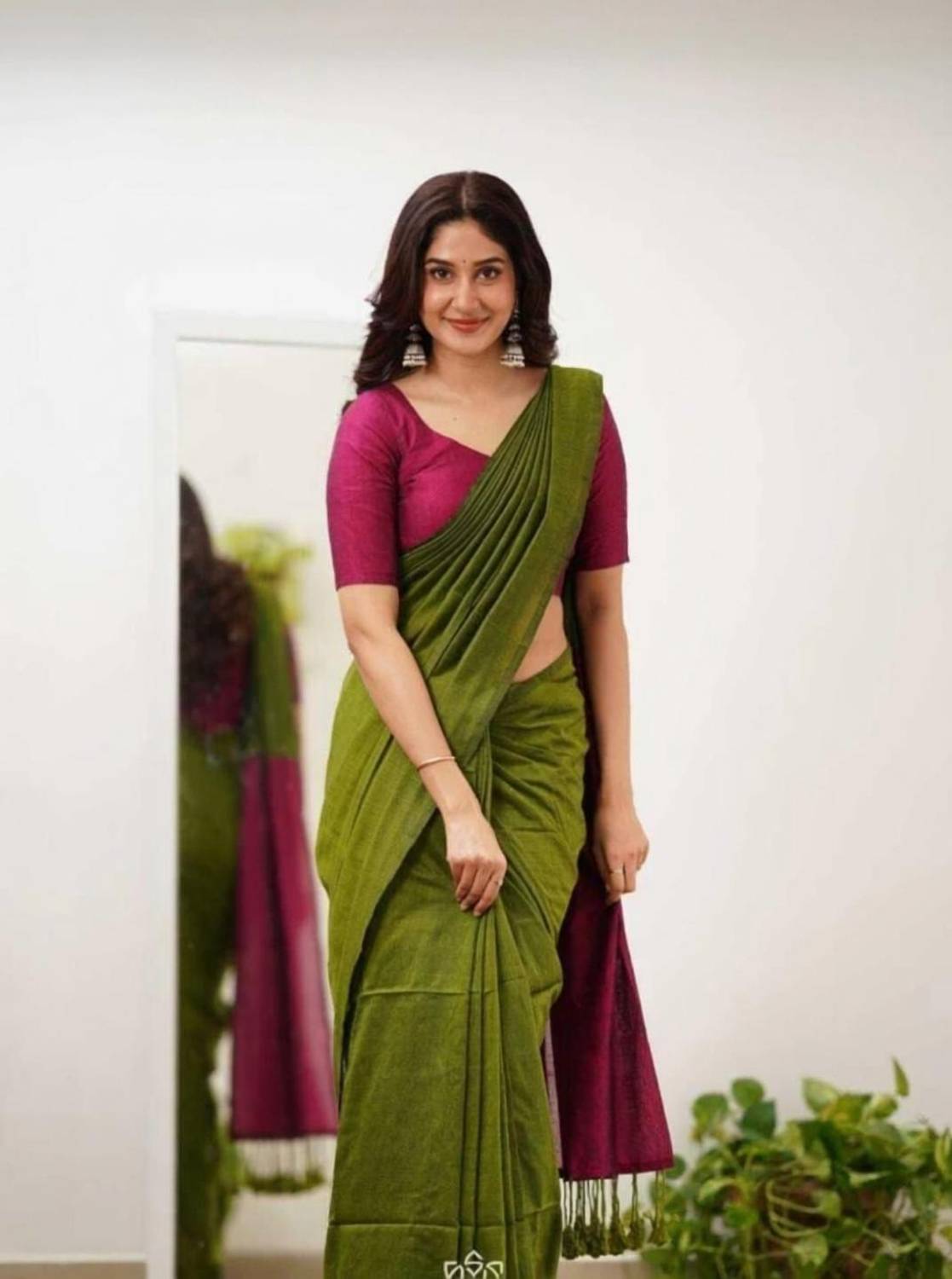 Balorampal Solid/Plain Handloom Pure Cotton Saree