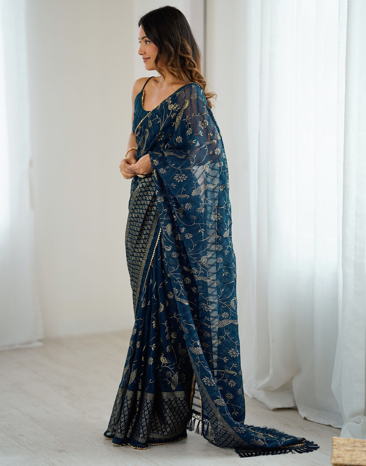 Image of Satrani Printed Bollywood Chiffon, Georgette Saree
