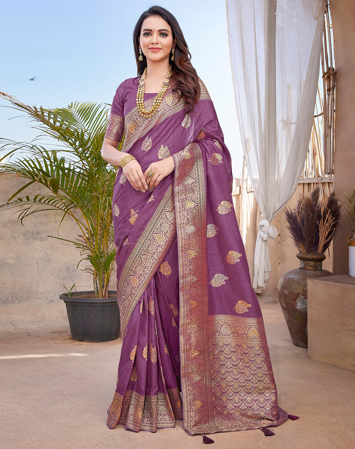 Image of SIRIL Woven Banarasi Silk Blend, Jacquard Saree (Purple)