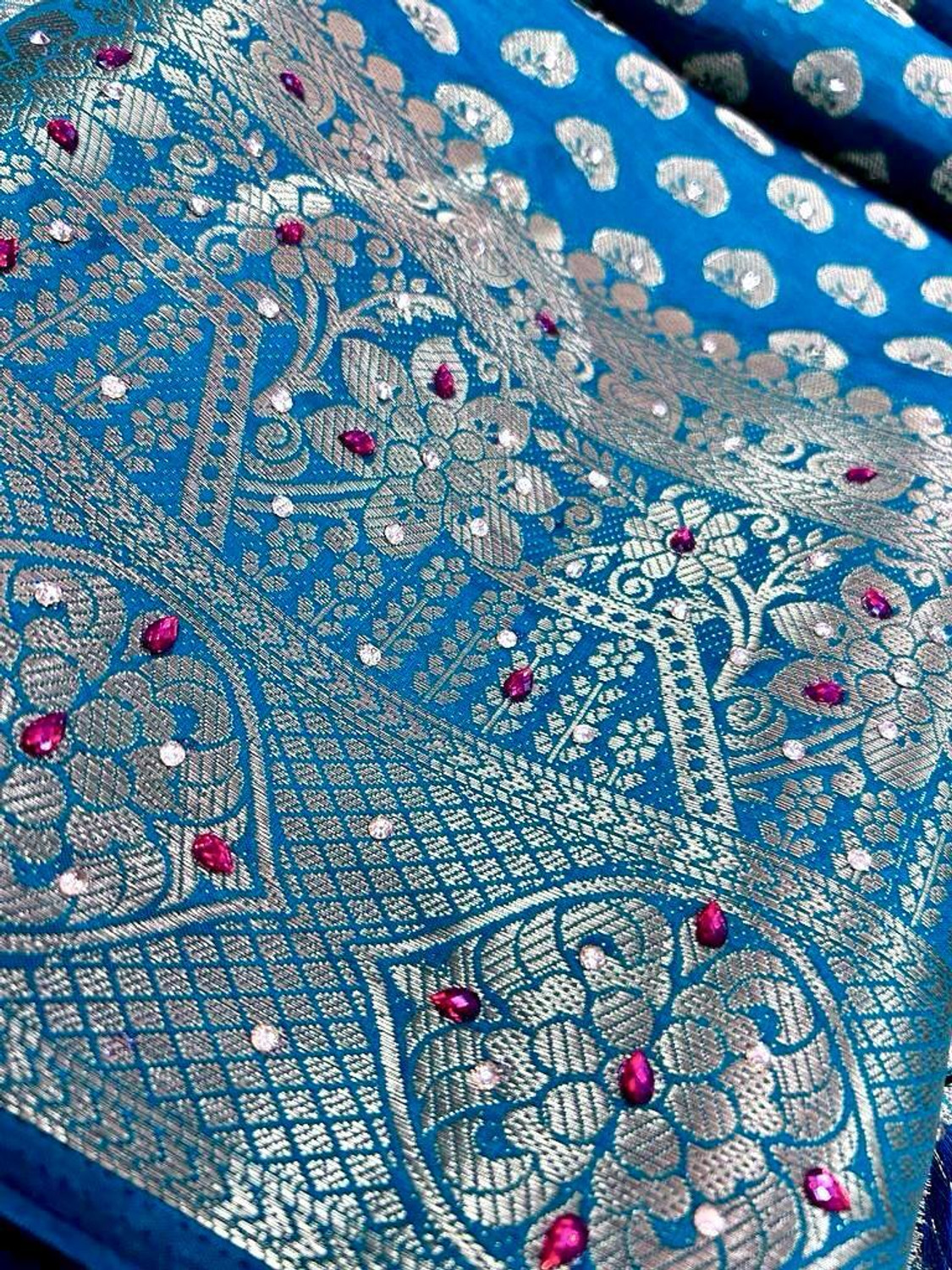 Image of Divastri Woven Banarasi Silk Blend Saree