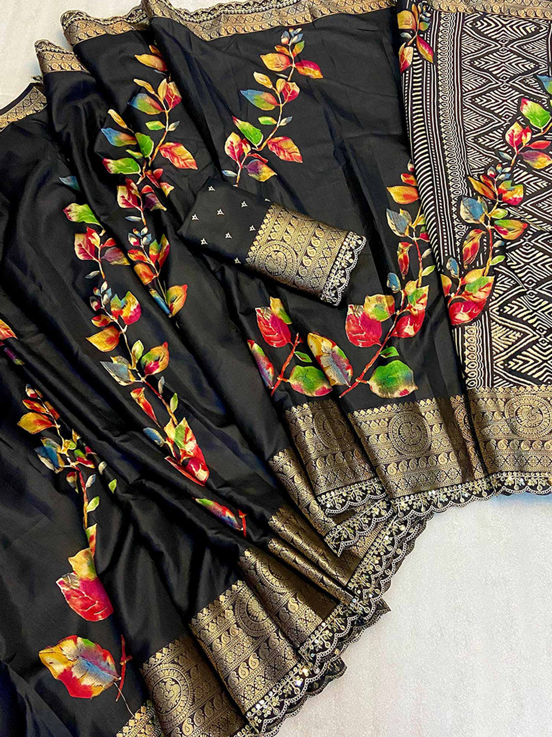 Image of Peachmode Printed Bollywood Silk Blend Saree (Black)