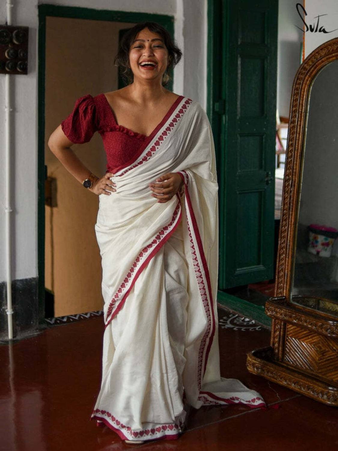Balika bodhu Solid/Plain Handloom Pure Cotton Saree
