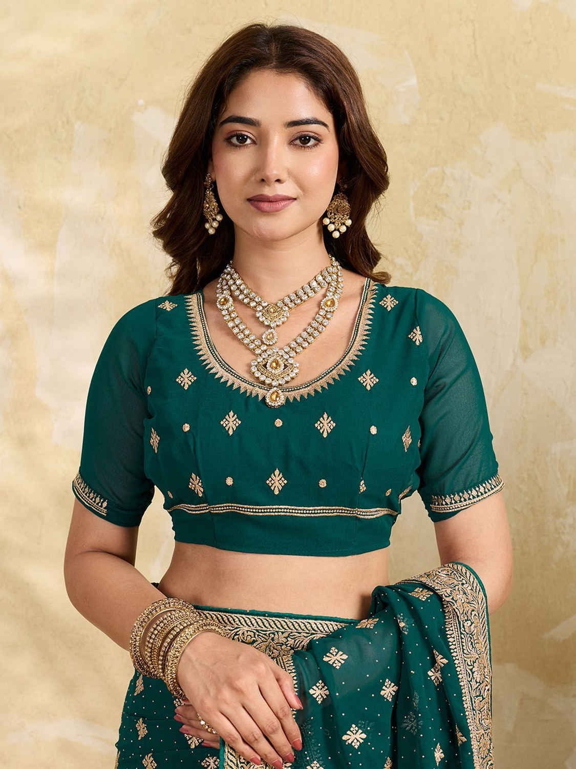 Image of VIBHAGYAA Embroidered, Embellished Bollywood Chiffon Saree (Green)
