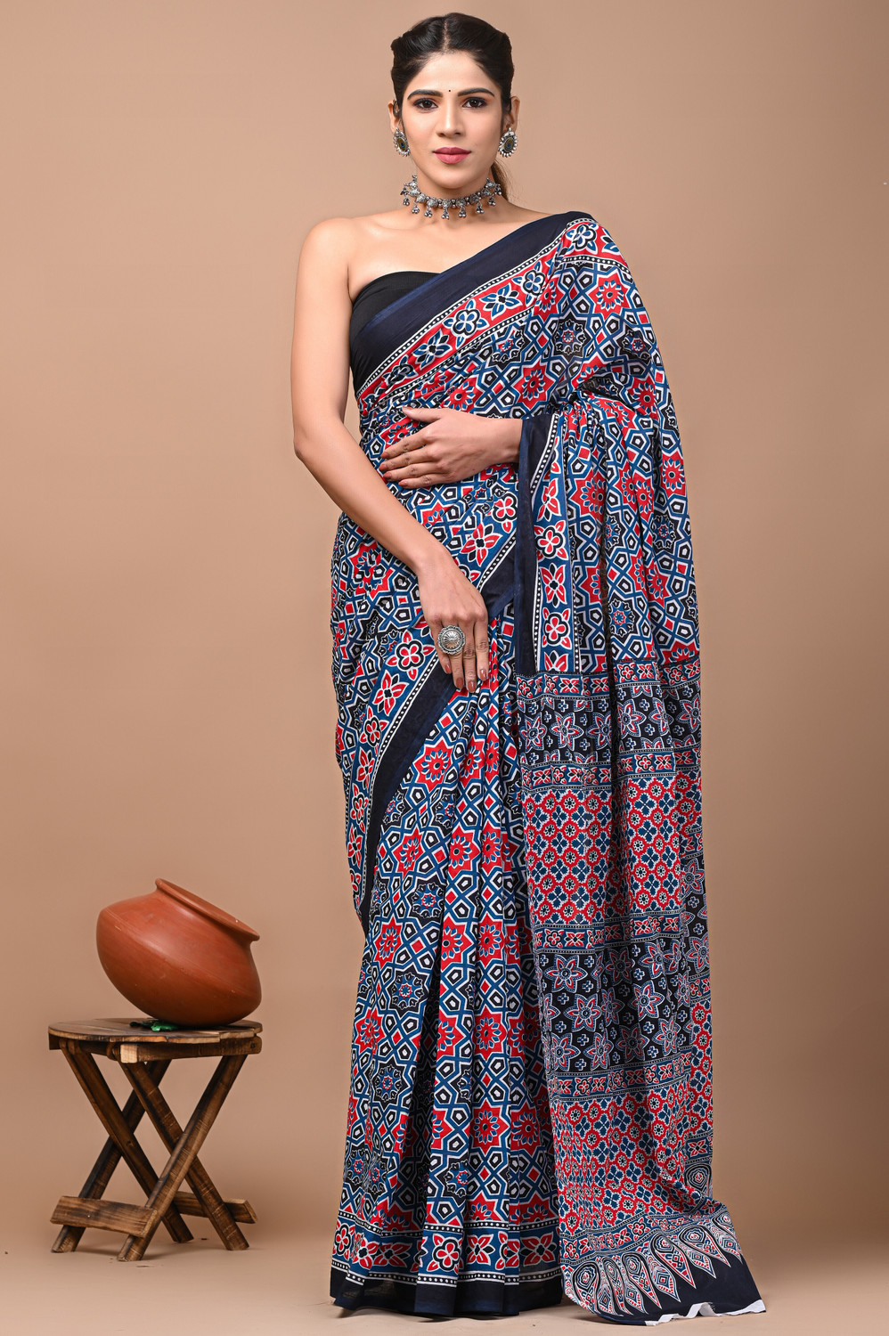 Image of Threadier Blocked Printed Saree with Attached Blouse Pure Cotton Saree