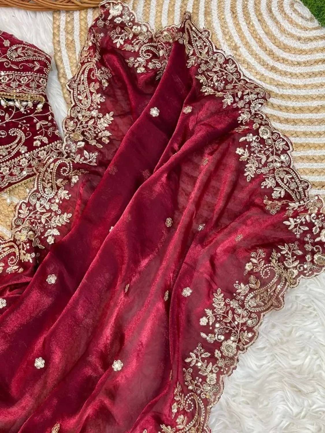 Mortile Embroidered Georgette Saree - Image 2