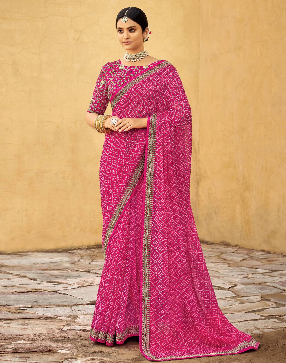 Siril Striped, Embellished Bandhani Georgette Saree (Pink)