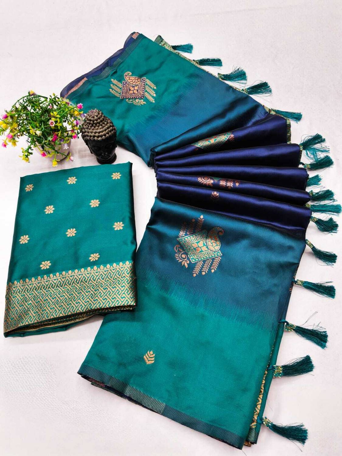 vishwambhari enterprise Woven Kanjivaram Jacquard Saree