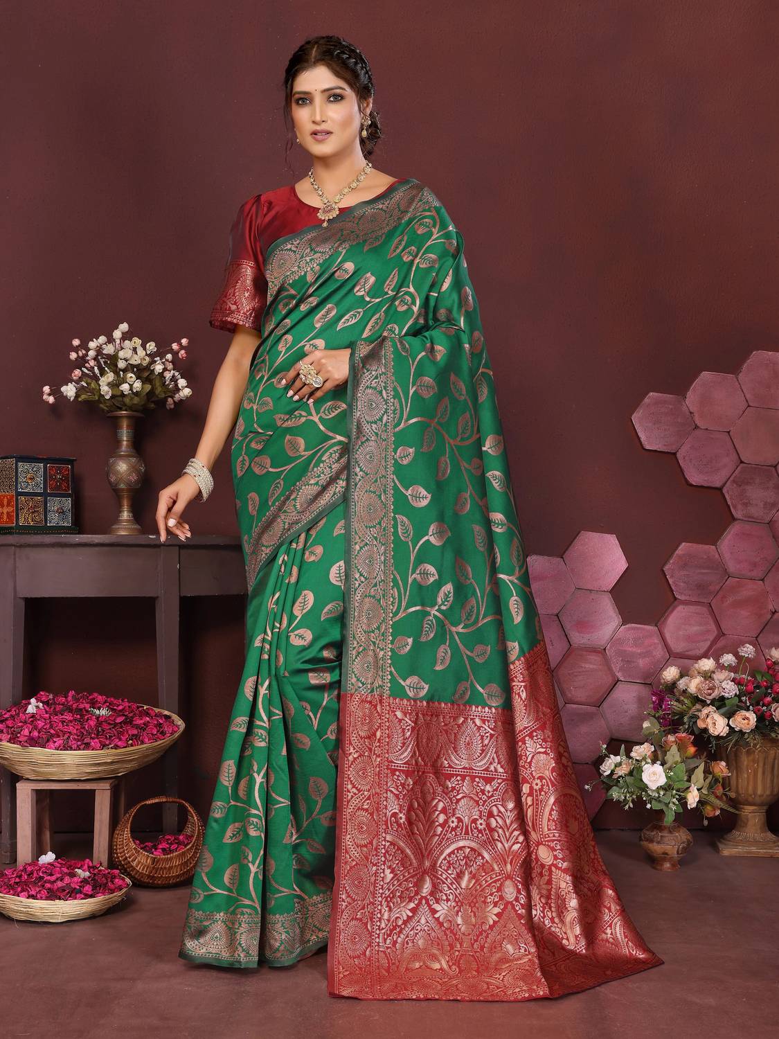 Aadvika Woven Kanjivaram Art Silk, Pure Silk Saree