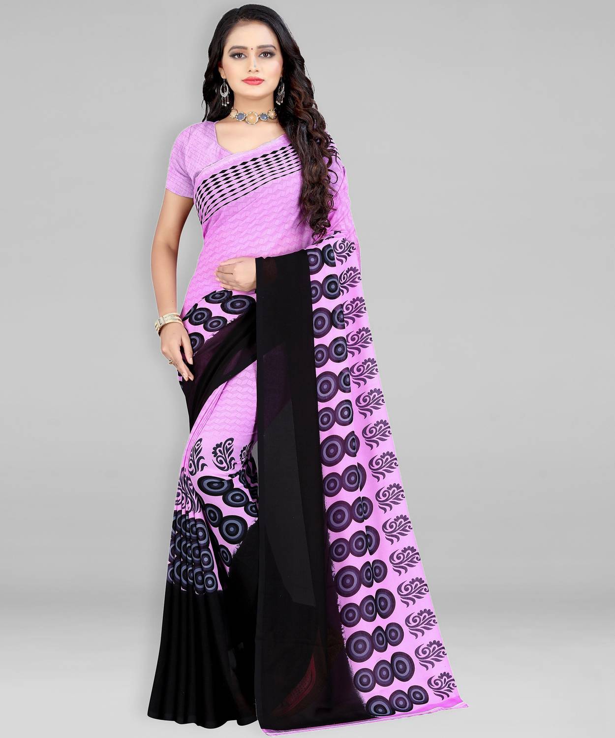 Leelavati Paisley Daily Wear Georgette Saree (Pink, Black)