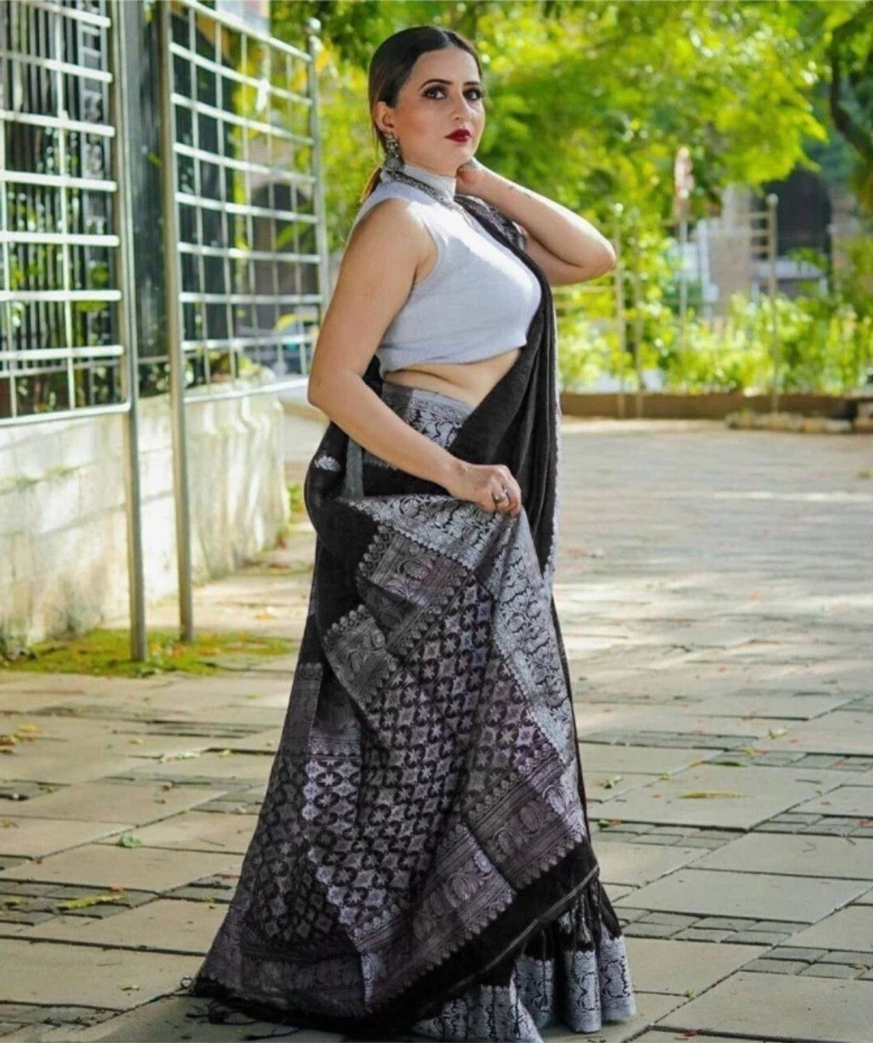 AVDOM Woven Kanjivaram Pure Silk, Art Silk Saree