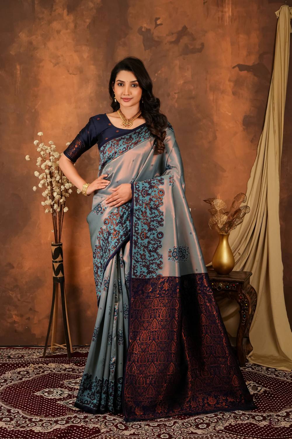 aaravsari Printed, Woven, Self Design Bollywood Jacquard, Art Silk Saree