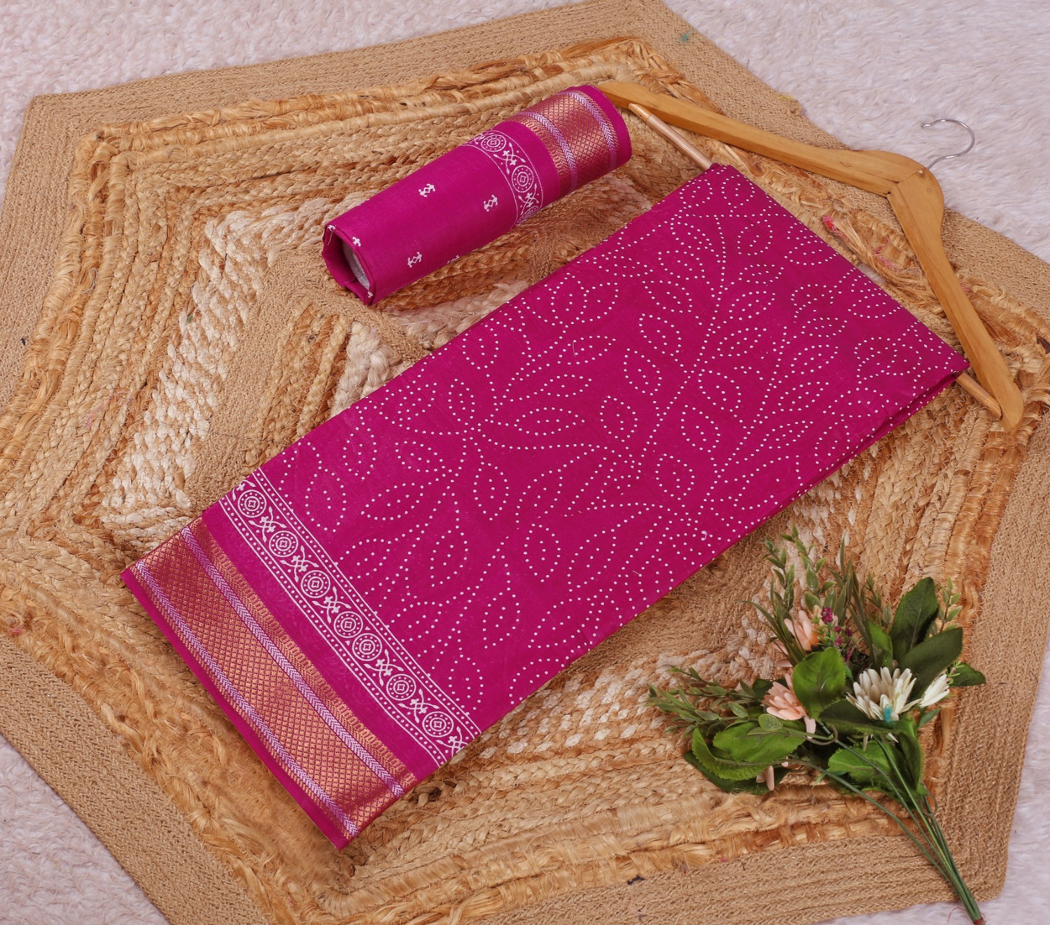 Image of RJ CREATION Printed, Graphic Print, Blocked Printed, Floral Print, Paisley Gadwal Pure Cotton Saree
