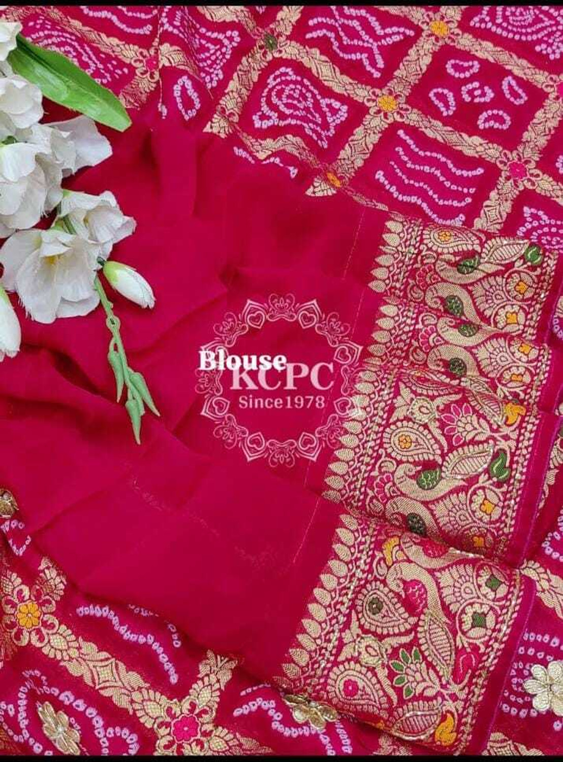 Image of Gajj Kesari World Tie-Dye, Woven, Geometric Print Bandhani Chanderi Saree