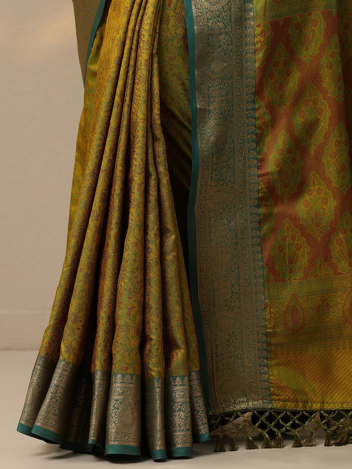 Image of LIBAS Woven Daily Wear Silk Blend Saree