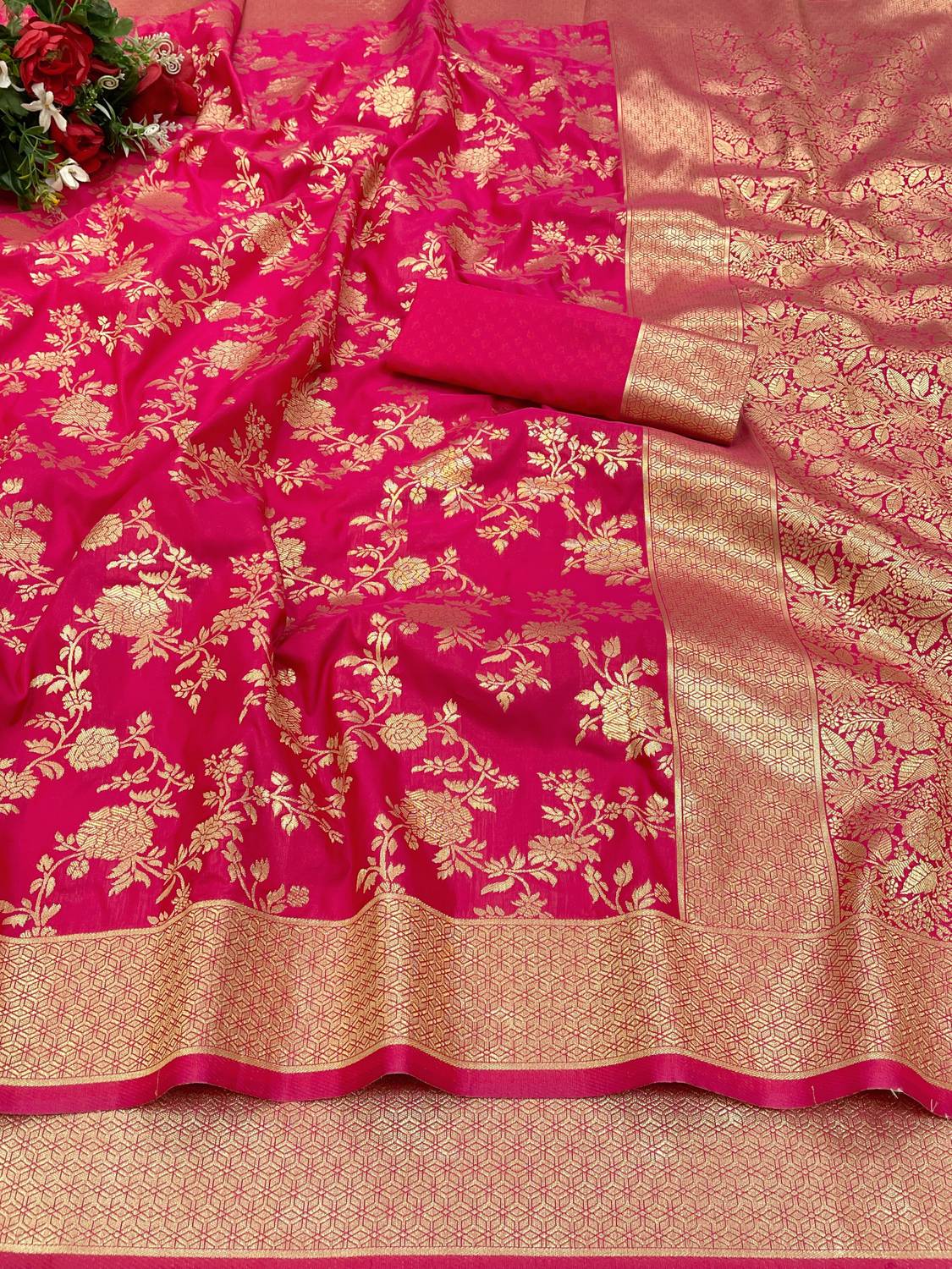 KanjiQueen Woven, Printed Kanjivaram Silk Blend, Pure Silk Saree