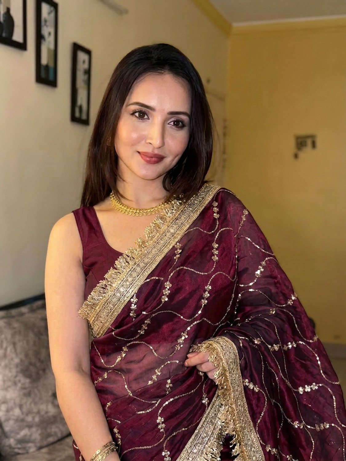 Image of ARTSUTRAA Embroidered Bollywood Pure Silk Saree (Maroon)