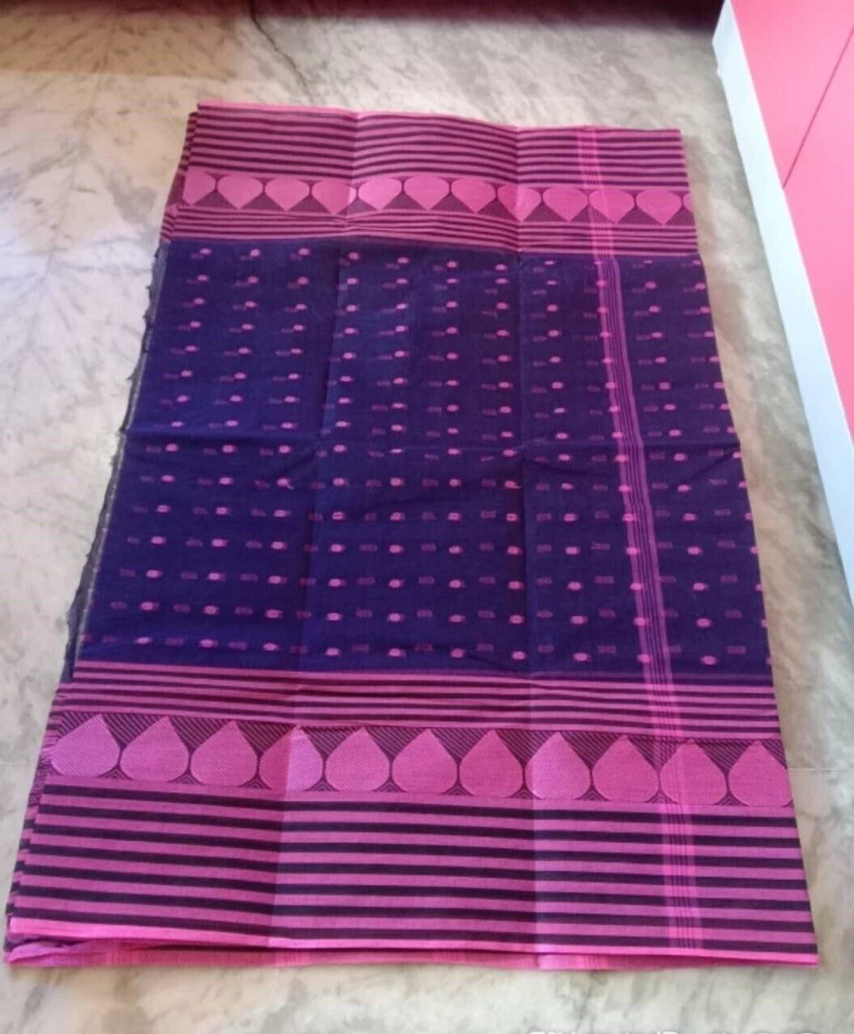 Rankit Taant Saress Self Design Tant Pure Cotton Saree (Pink)