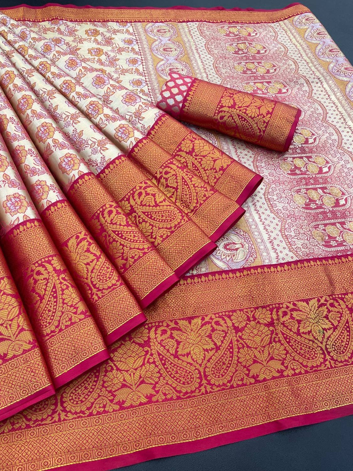 Tankori Self Design Banarasi Tissue Saree (Pink)