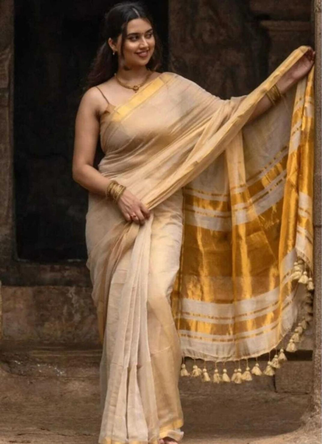 Image of Abharani Saree Kuthir Woven, Solid /Plain Kasavu Tissue Saree