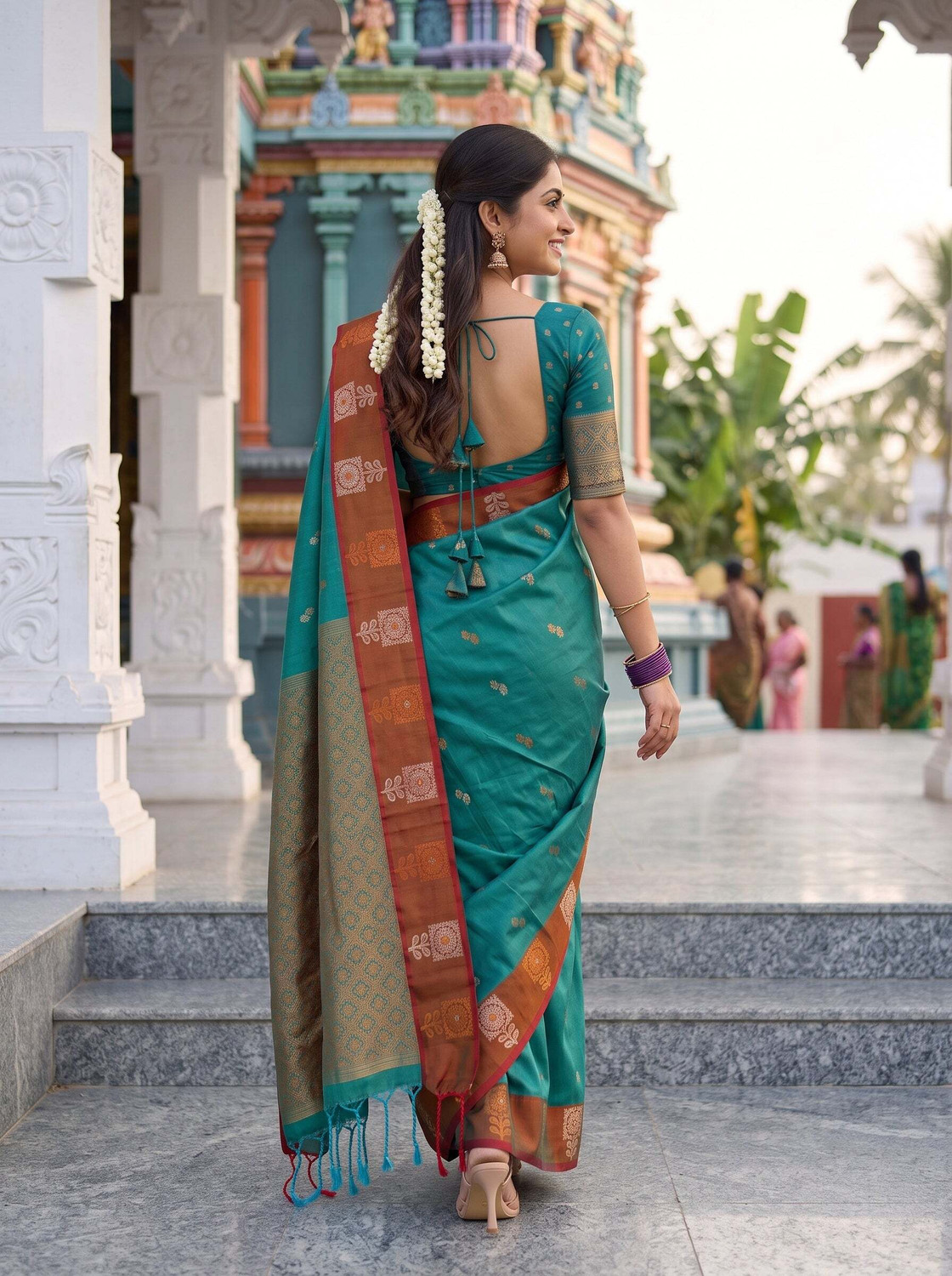 Image of MIMOSA Woven Kanjivaram Art Silk Saree (Green)