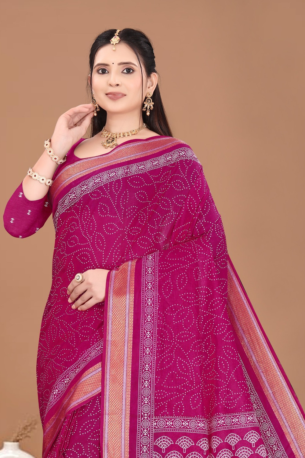 Image of RJ CREATION Printed, Graphic Print, Blocked Printed, Floral Print, Paisley Gadwal Pure Cotton Saree