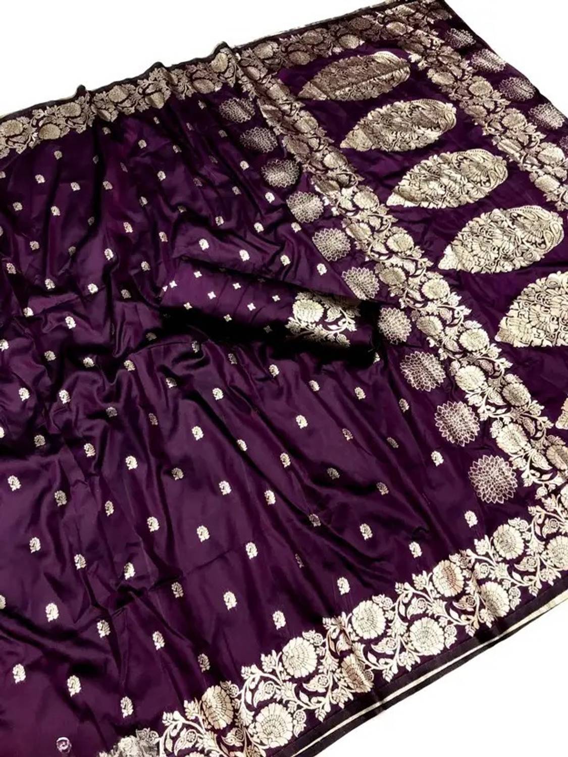 BOXWIN Woven Banarasi Jacquard Saree