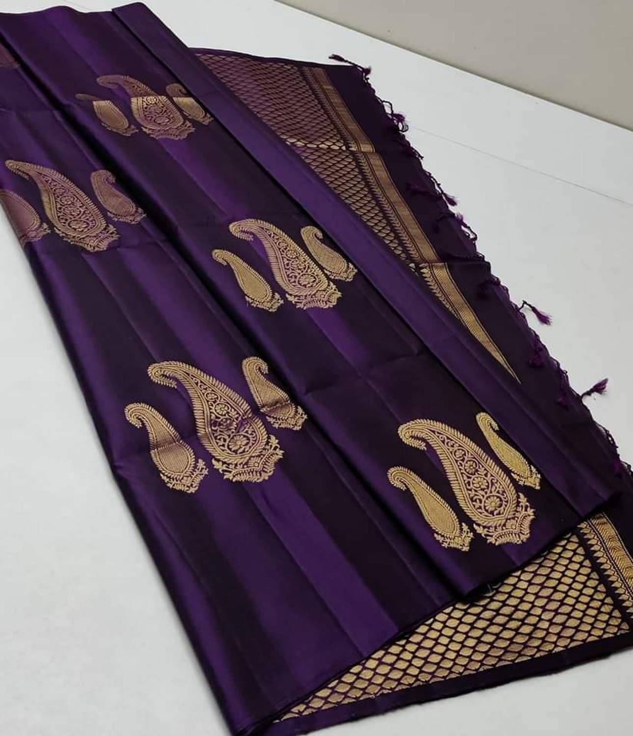 Sanwariya Silks Woven, Paisley Kanjivaram Art Silk, Pure Silk Saree