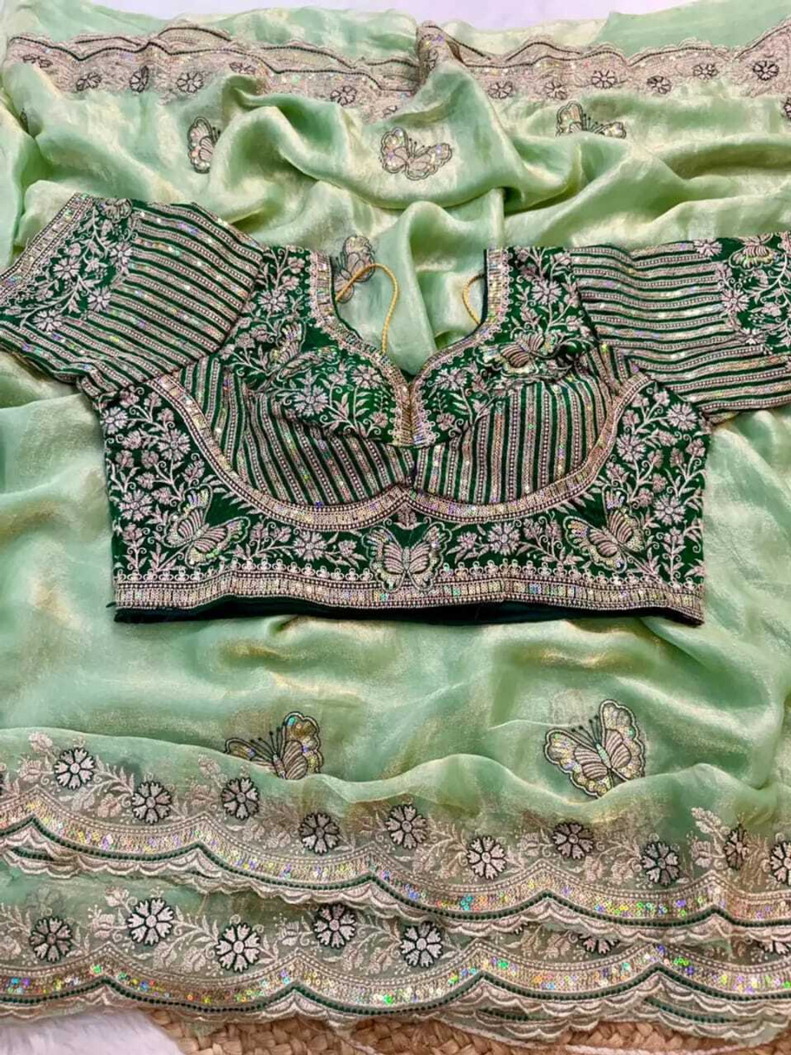 Image of PROSILITIESYUVA Embellished Bollywood Silk Blend Saree