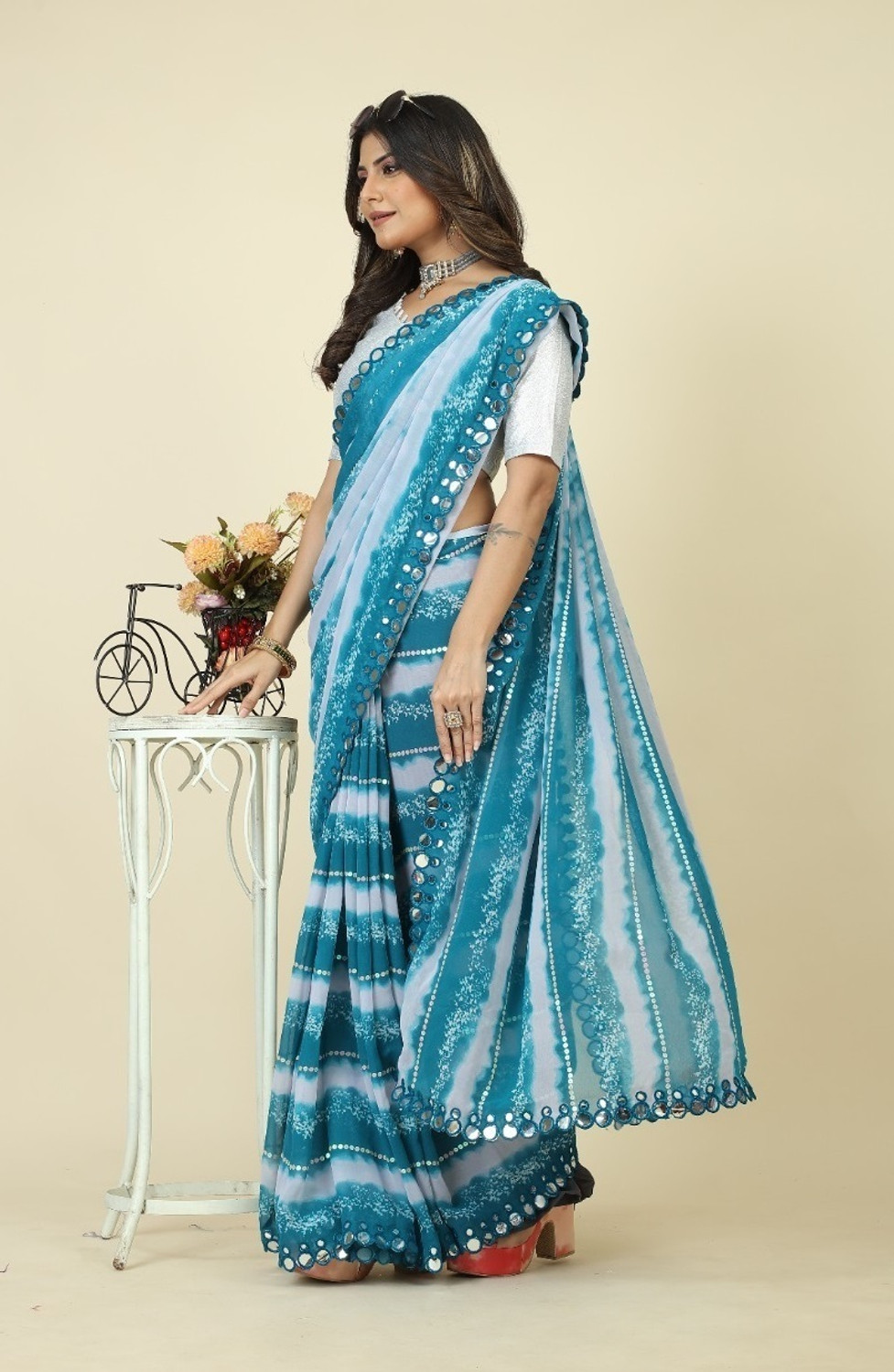 Image of GAVUBAA Floral Print Bollywood Georgette Saree