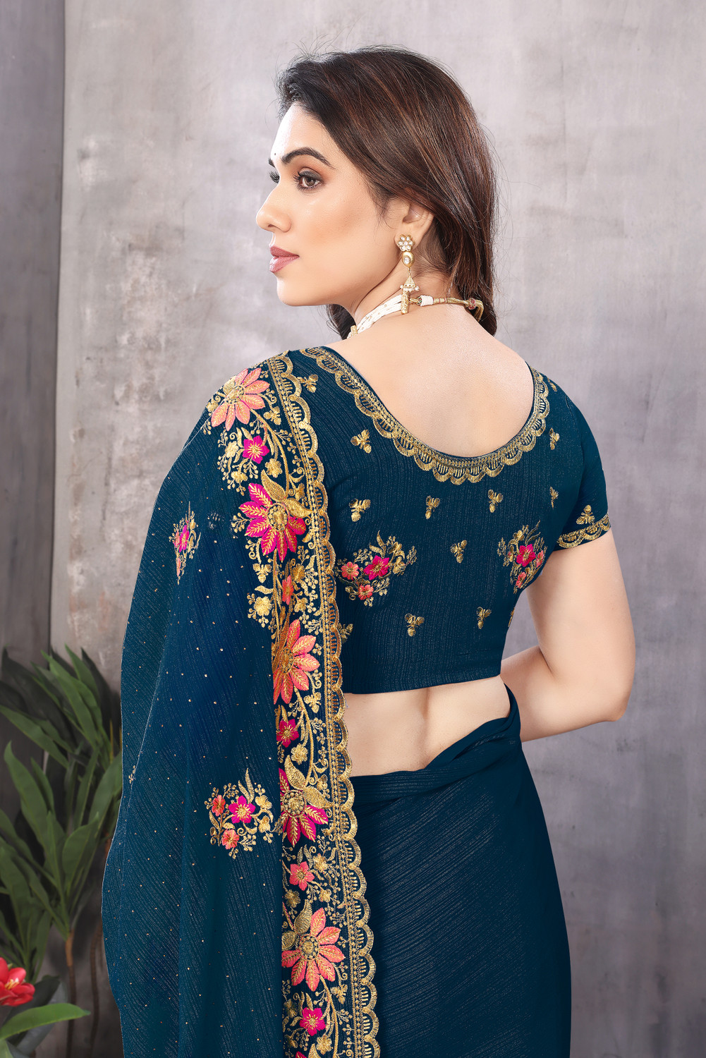 Image of Radheradhey Embroidered, Floral Print Bollywood Georgette Saree