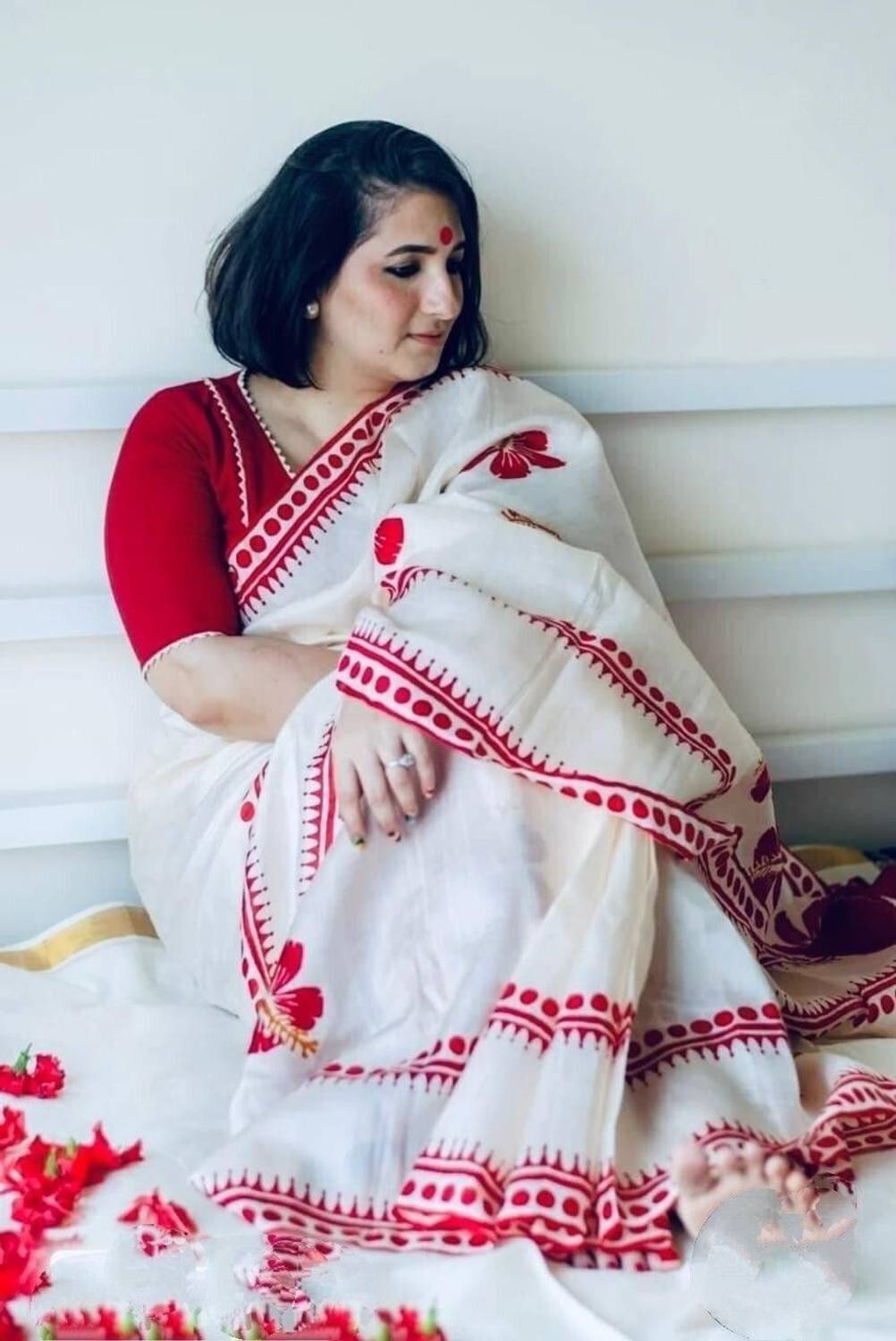 HouseOfCommon Bollywood Cotton Blend Saree White - Image 5